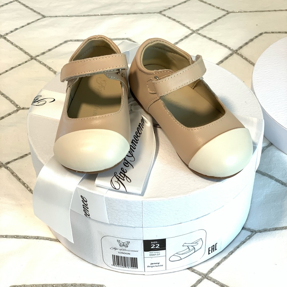 Age of innocence Jenny shoe size 22